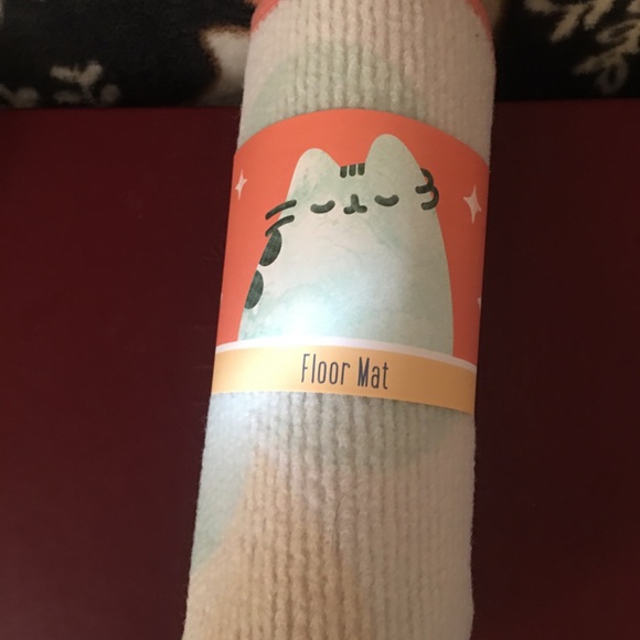 Pusheen floor mat spring 2021 exclusive - Picture 2 of 3